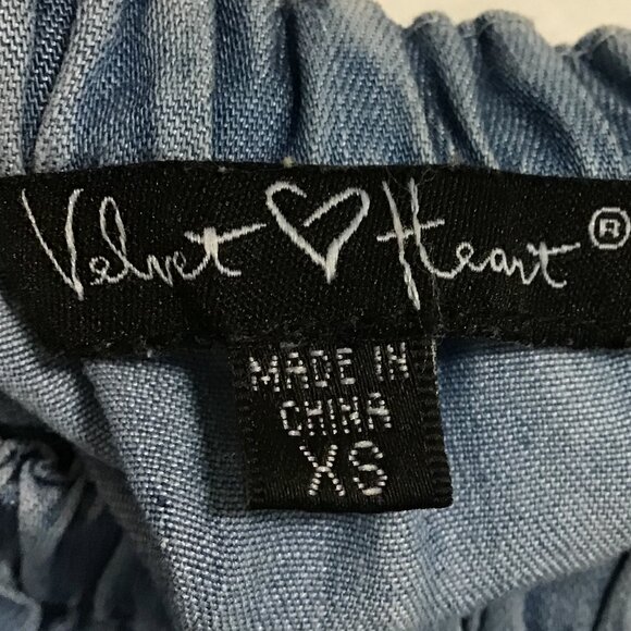 Velvet Heart Off Shoulder Dress with Tiered Skirt  Size XS - Picture 10 of 11